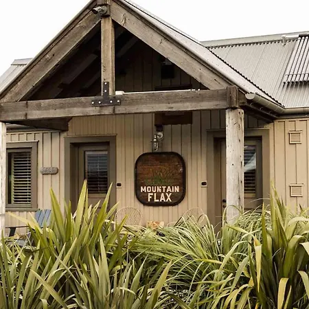 The Headwaters Eco Lodge Glenorchy Room photo